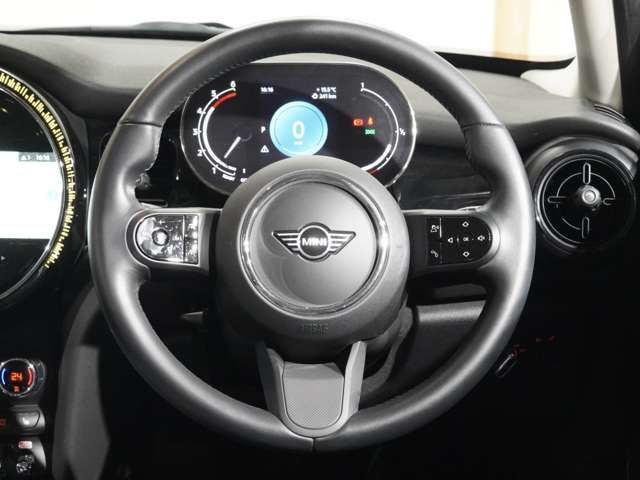 BMW MINI COOPER D 5DOOR 2021 Image 31