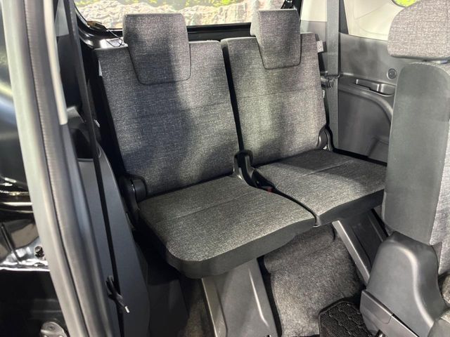 TOYOTA SIENTA HYBRID 2025 Image 31