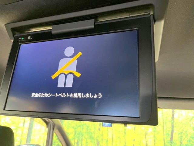 TOYOTA VOXY HYBRID 2018 Image 31