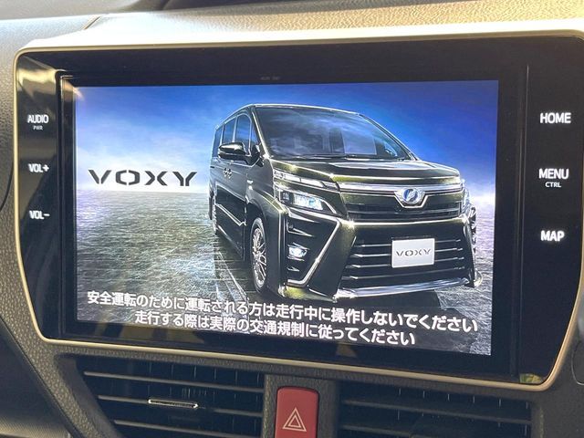 TOYOTA VOXY HYBRID 2018 Image 31