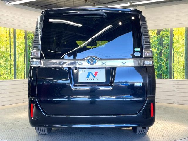 TOYOTA VOXY HYBRID 2018 Image 31