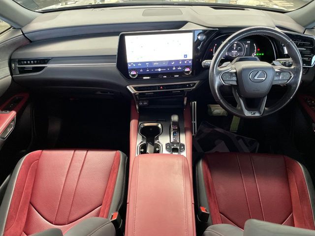 TOYOTA LEXUS RX500H 2023 Image 31