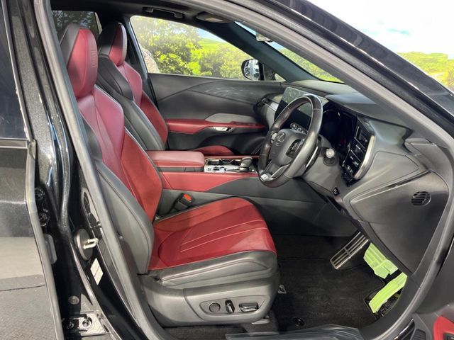 TOYOTA LEXUS RX500H 2023 Image 31