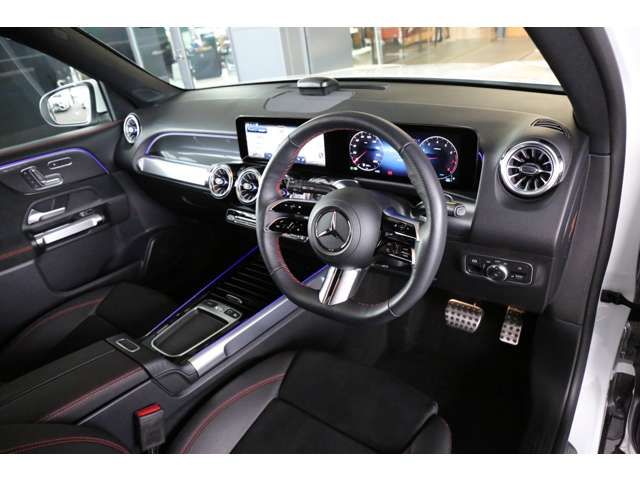 MERCEDES BENZ GLB 2025 Image 31