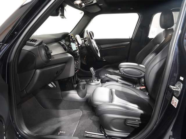 BMW MINI COOPER S 5DOOR 2021 Image 31