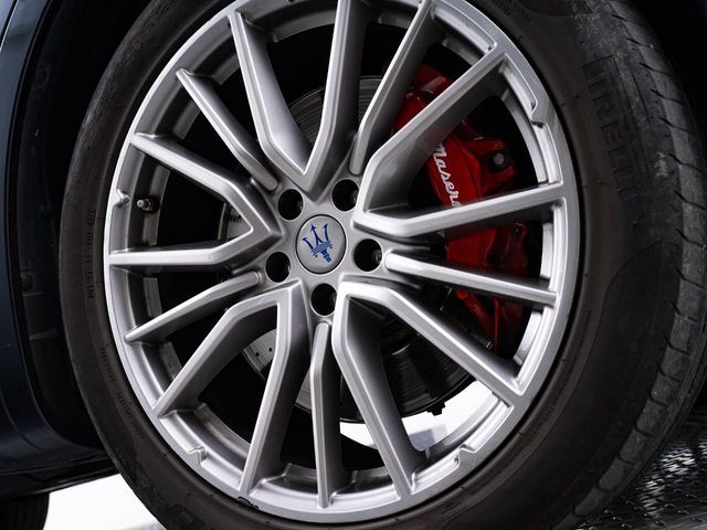 MASERATI LEVANTE 2018 Image 31