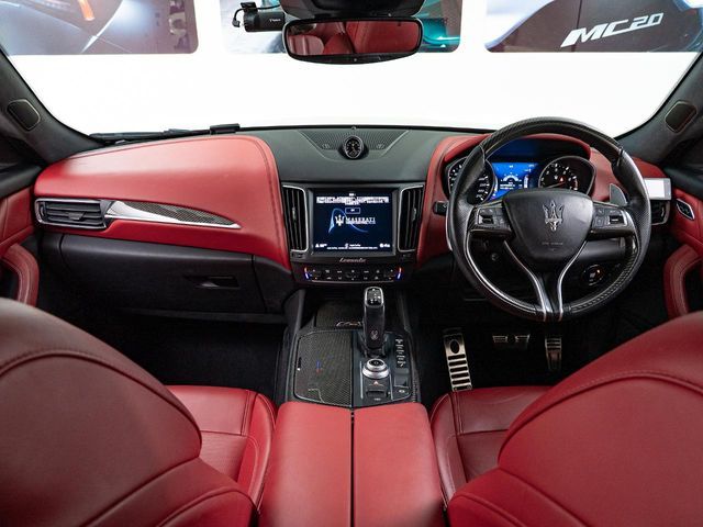 MASERATI LEVANTE 2018 Image 31