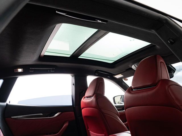 MASERATI LEVANTE 2018 Image 31