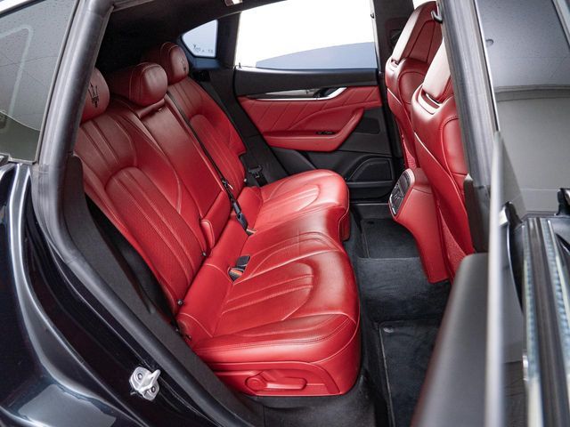 MASERATI LEVANTE 2018 Image 31