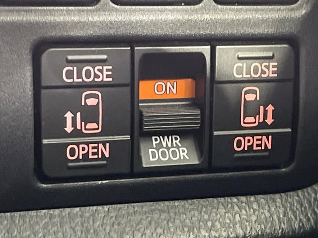 TOYOTA VOXY HYBRID 2020 Image 31