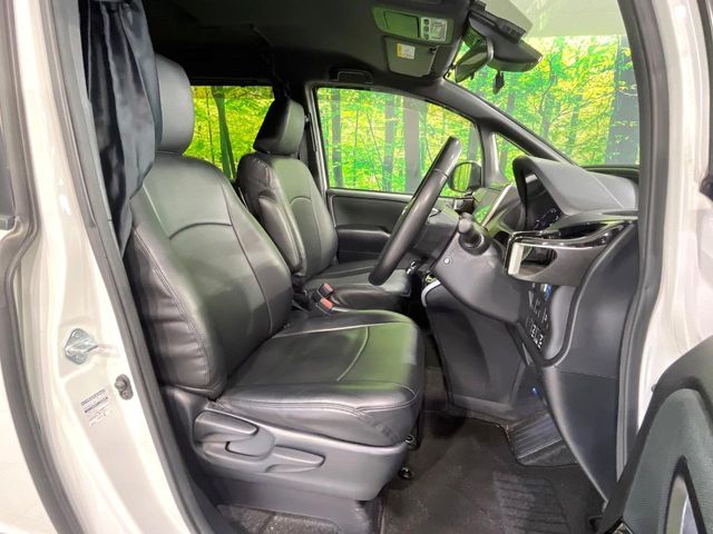 TOYOTA VOXY HYBRID 2020 Image 31