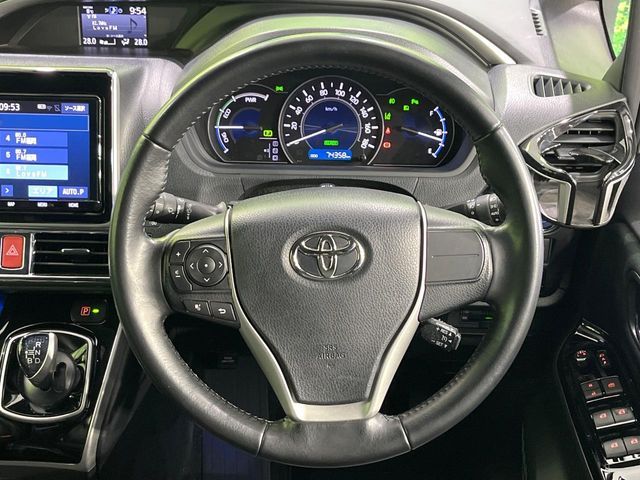 TOYOTA VOXY HYBRID 2020 Image 31