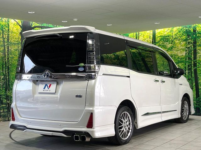 TOYOTA VOXY HYBRID 2020 Image 31