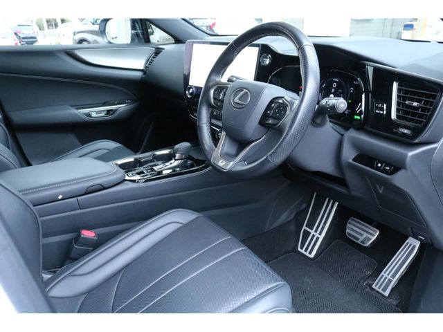 TOYOTA LEXUS NX350H 2023 Image 31