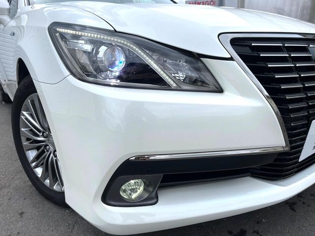 TOYOTA CROWN SEDAN HYBRID 2015 Image 31