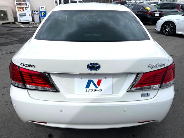 TOYOTA CROWN SEDAN HYBRID 2015 Image 31