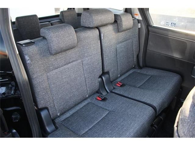 TOYOTA SIENTA HYBRID 2025 Image 31