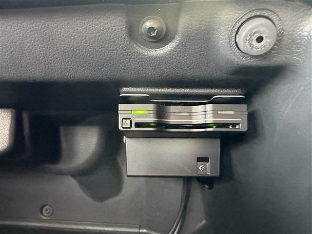 VOLKSWAGEN POLO 2018 Image 31