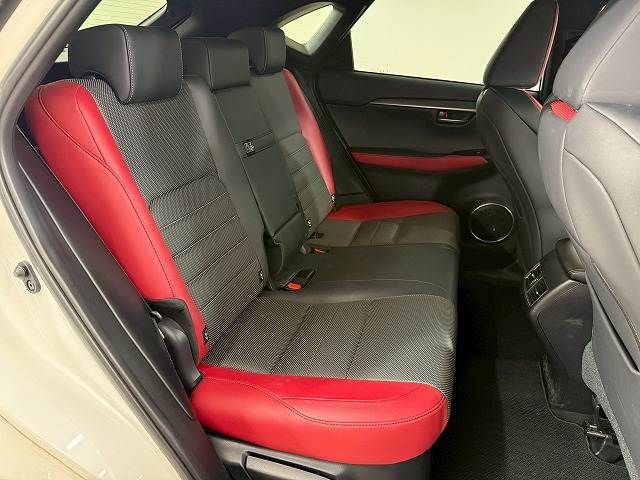 TOYOTA LEXUS NX300 2019 Image 31