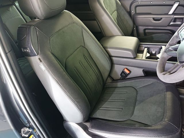 ROVER DEFENDER 2024 Image 31