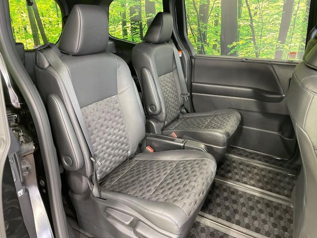 TOYOTA VOXY 2023 Image 31