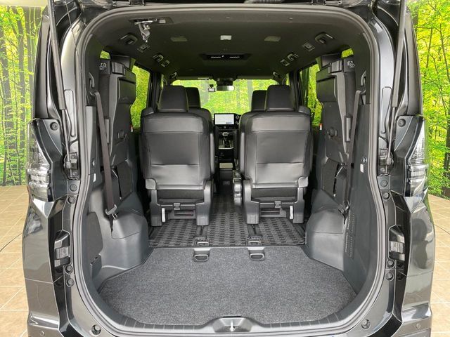 TOYOTA VOXY 2023 Image 31