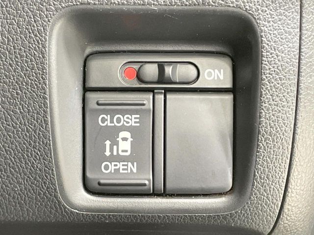 HONDA N BOX 2017 Image 31