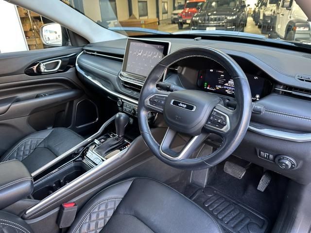 JEEP COMMANDER 2023 Image 31