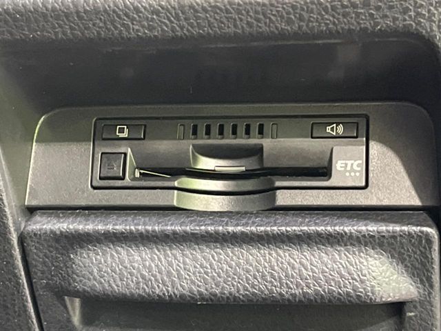 TOYOTA VOXY 4WD 2018 Image 31