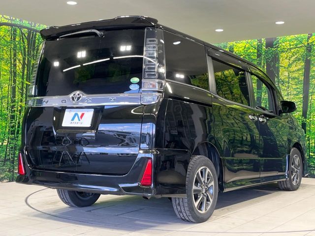 TOYOTA VOXY 4WD 2018 Image 31