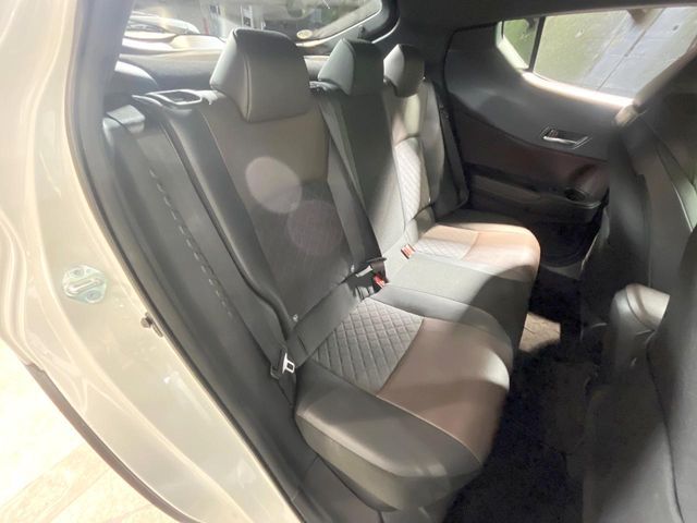 TOYOTA C-HR 2017 Image 31