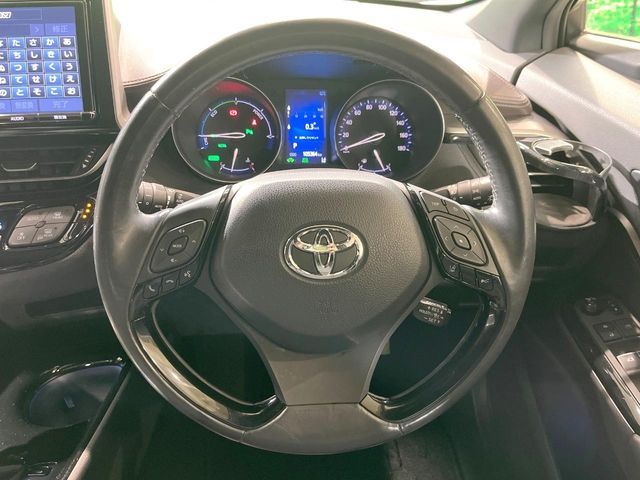 TOYOTA C-HR 2017 Image 31