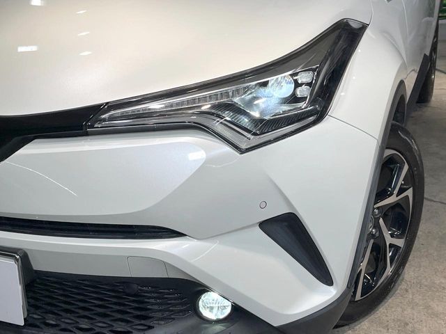 TOYOTA C-HR 2017 Image 31