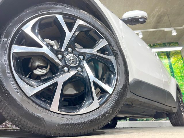 TOYOTA C-HR 2017 Image 31