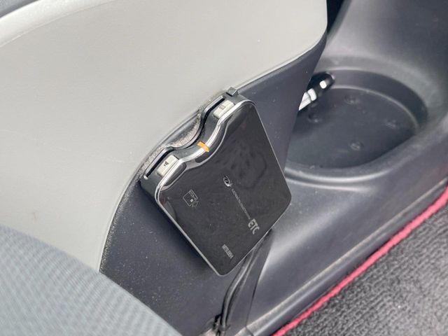 MITSUBISHI I 2011 Image 31