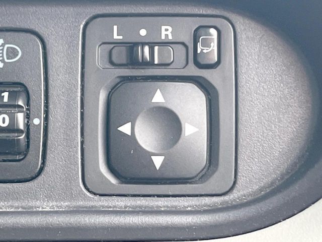 MITSUBISHI I 2011 Image 31