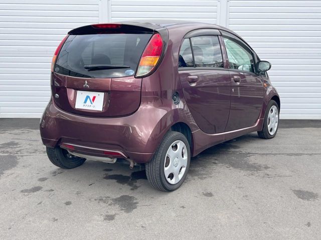 MITSUBISHI I 2011 Image 31