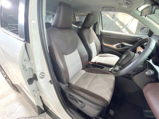 TOYOTA YARIS CROSS HYBRID 2021 Image 31