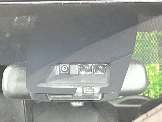 TOYOTA VOXY 2018 Image 31