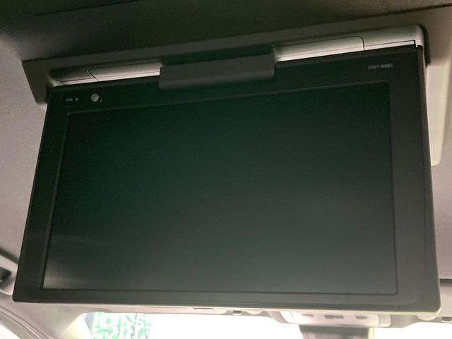 TOYOTA VOXY 2018 Image 31