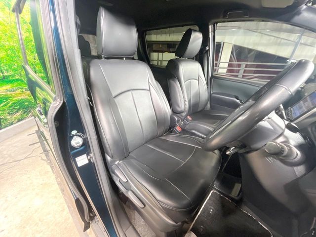 TOYOTA VOXY 2018 Image 31