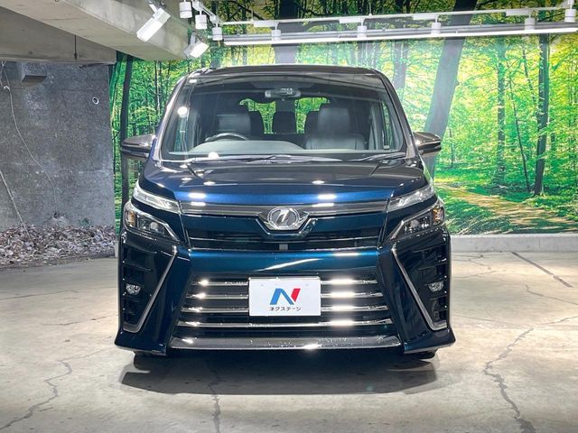 TOYOTA VOXY 2018 Image 31