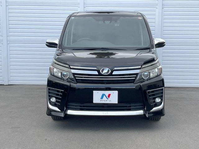 TOYOTA VOXY 2017 Image 31