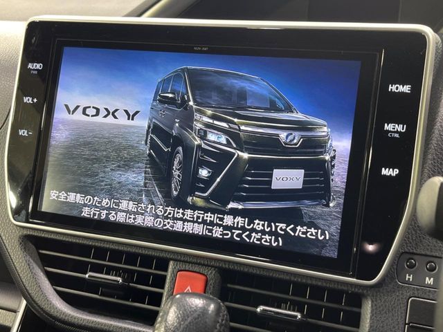 TOYOTA VOXY 2018 Image 31