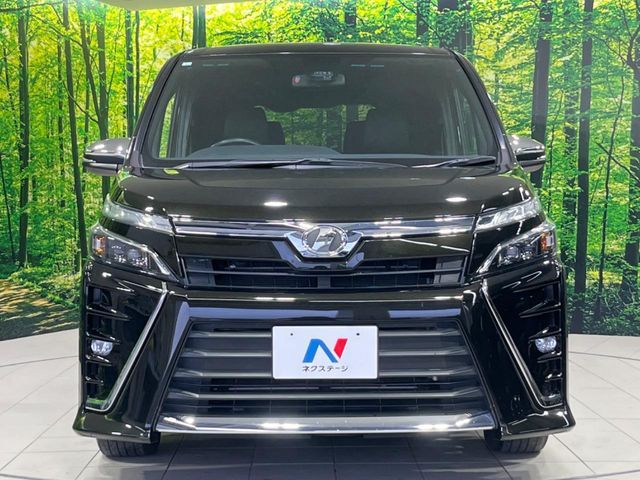 TOYOTA VOXY 2018 Image 31