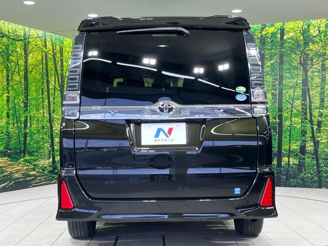 TOYOTA VOXY 2018 Image 31