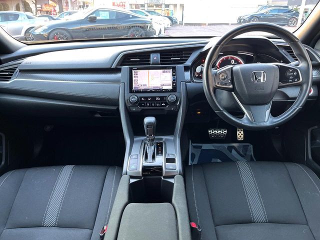 HONDA CIVIC HATCHBACK 2018 Image 31