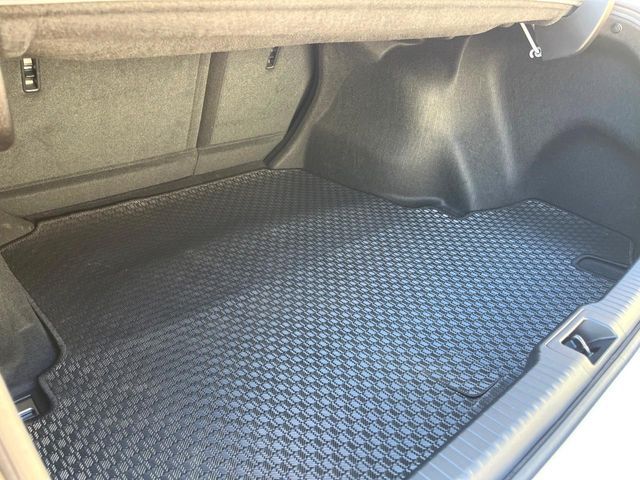 TOYOTA LEXUS IS300 2021 Image 31