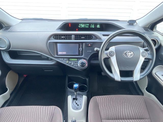 TOYOTA AQUA 2012 Image 31