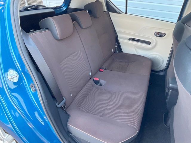 TOYOTA AQUA 2012 Image 31